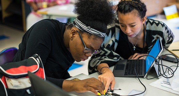 Two_Women_Working_on_Tech