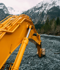 earth moving machine - photo by Gerold Hinzen